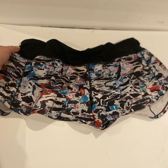 NWOT Rare lululemon jogging shorts athletic quick dry shorts size 10 black pink - Picture 7 of 10